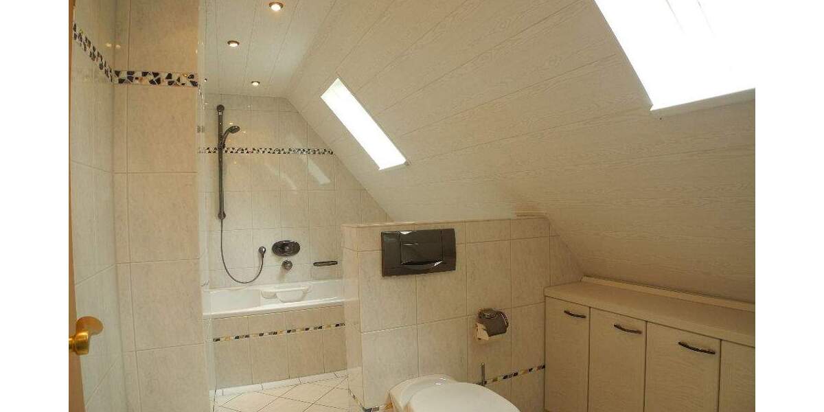 Doppelhaushälfte Jever - 4 Zimmer, 138 m&sup2;, 275.000&euro; | Angebot:25730053