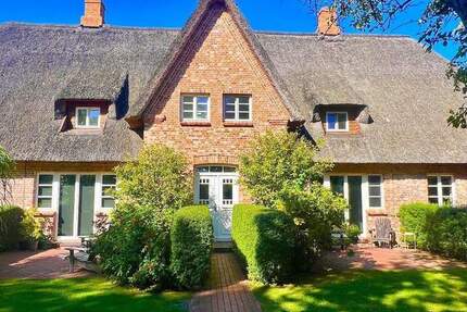 Traum unter Reet in St. Peter Ording ,1A Naturlage, sehr hochwertige Passivhaus-Einheit 4 zimmer