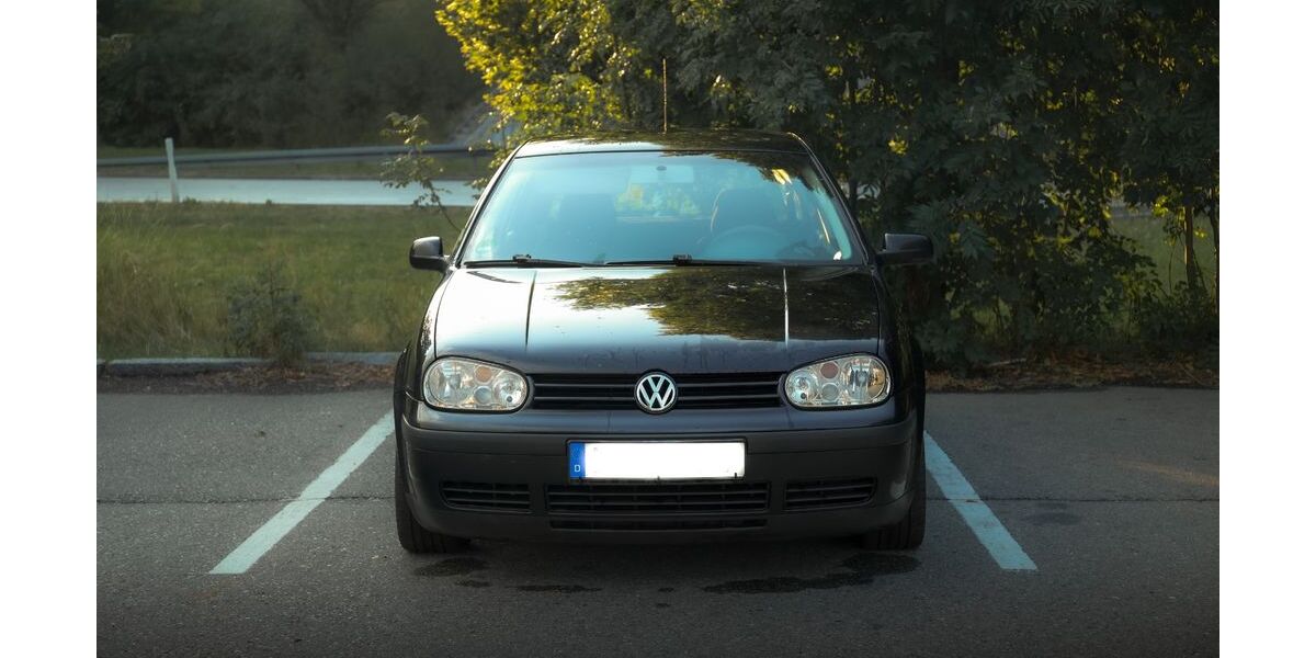 VW Golf 260.000 km 1.800 &euro; Memmingen 87700