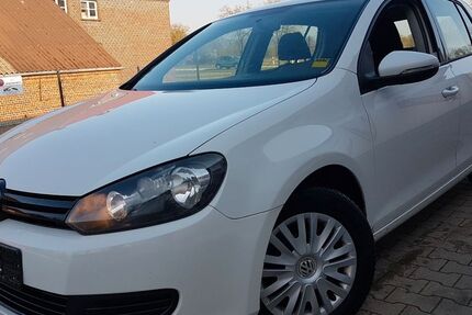 VW Golf 147.000 km 4.980 &euro; Westoverledingen 26810