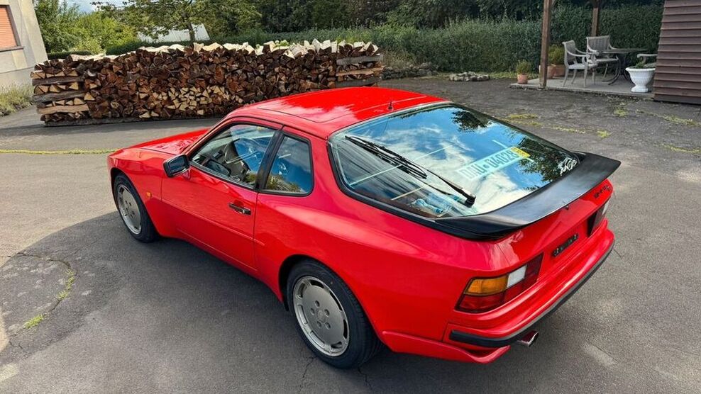 944