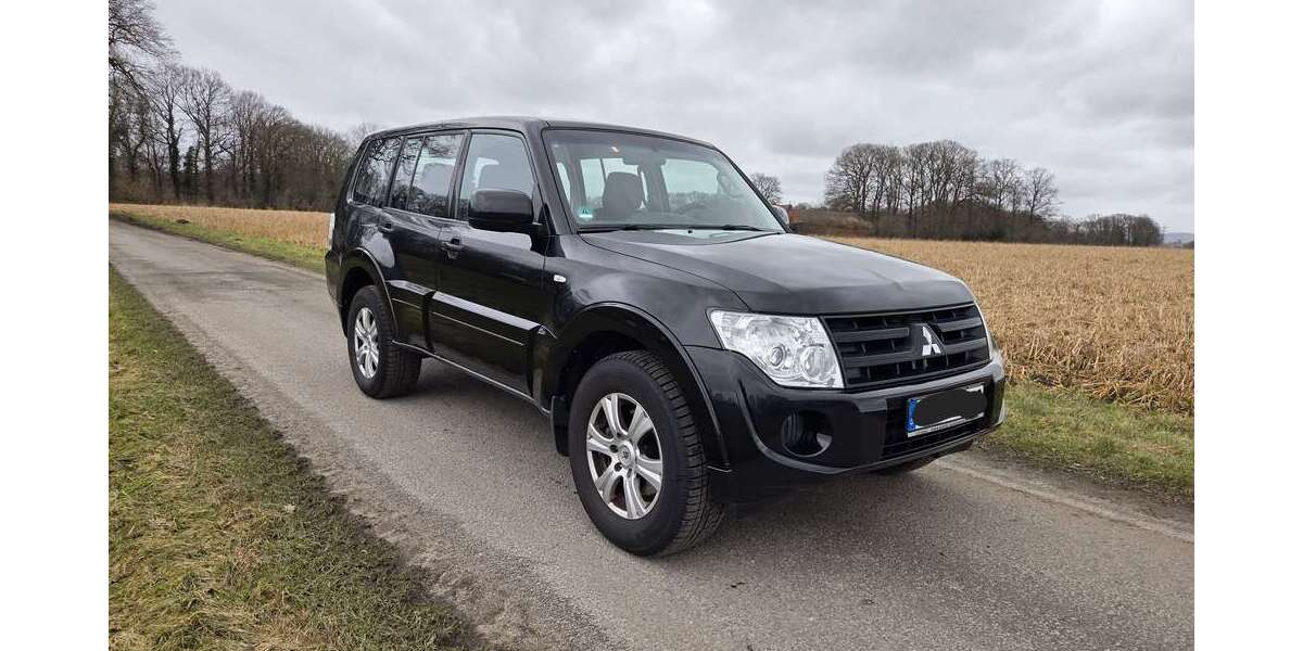 Mitsubishi Pajero 178.000 km 15.900 &euro; Bad Laer 49196