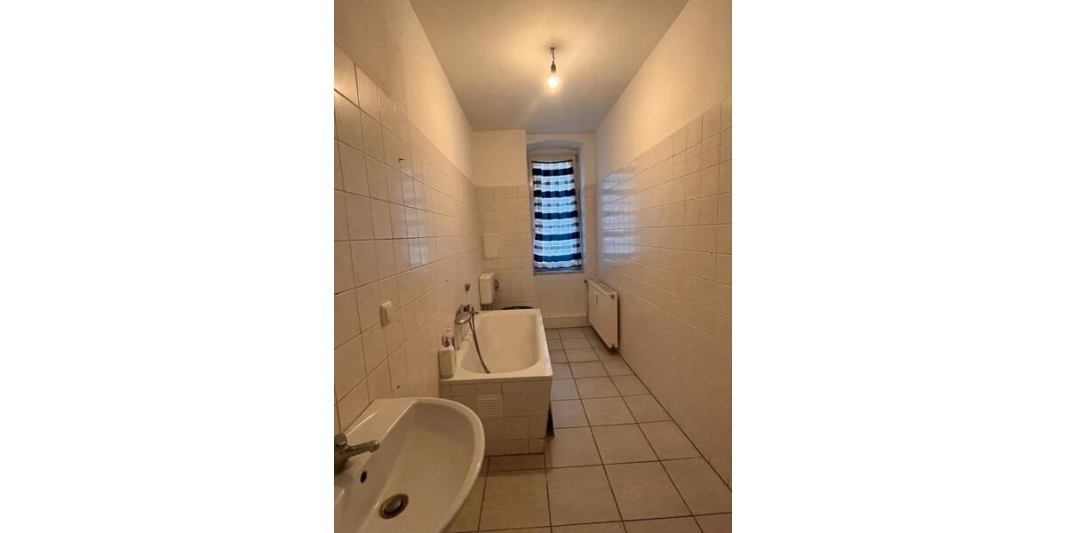 Etagenwohnung Weißenfels - 4 Zimmer, 105 m&sup2;, 625&euro; | Angebot:26407839