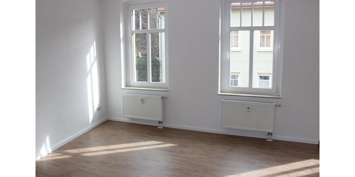 Etagenwohnung Döbeln - 2 Zimmer, 47 m&sup2;, 300&euro; | Angebot:25992549