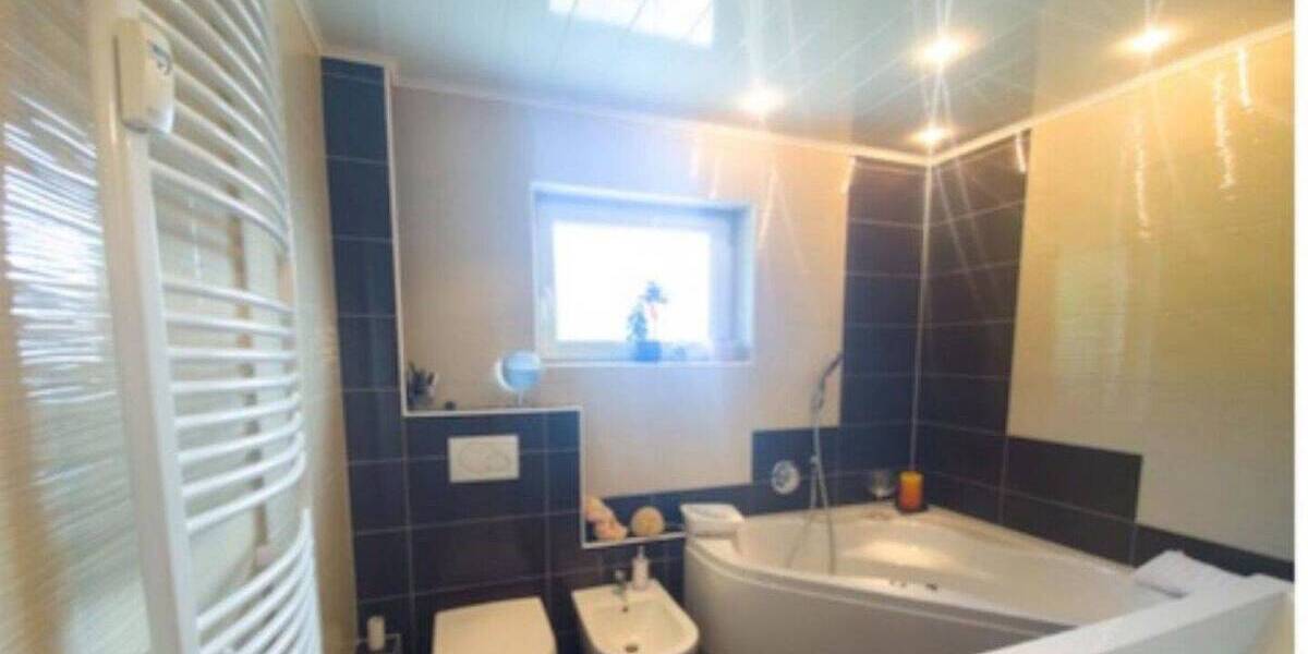 Mehrfamilienhaus, Wohnhaus Lahr/Schwarzwald Lahr - 7 Zimmer, 185 m&sup2;, 990&euro; | Angebot:26244055