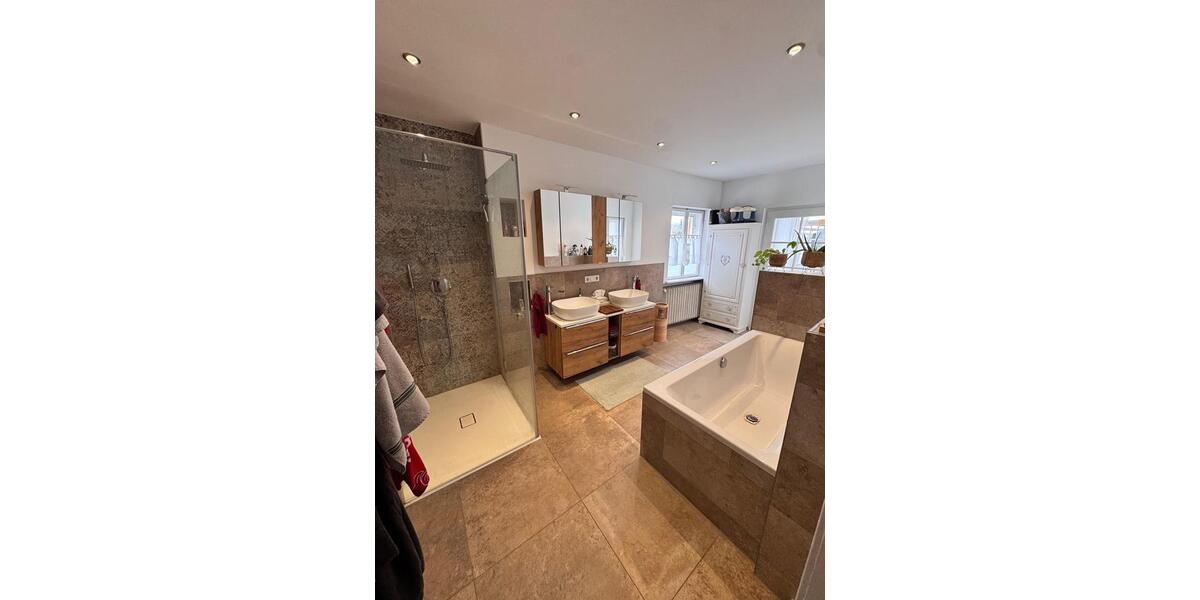 Etagenwohnung Bad Aibling - 4 Zimmer, 103 m&sup2;, 1.850&euro; | Angebot:26288326