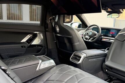 BMW i7 16.528 km 101.950 &euro; Köln 50739