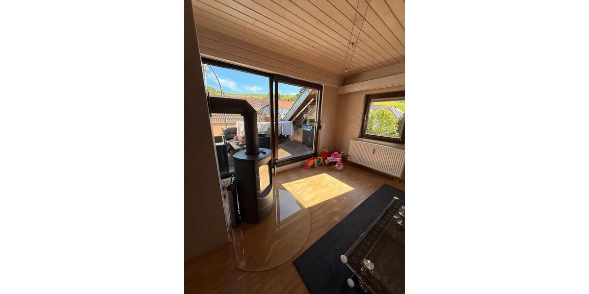 Dachgeschoßwohnung Lauda-Königshofen Königshofen - 2.5 Zimmer, 80 m&sup2;, 850&euro; | Angebot:26330008