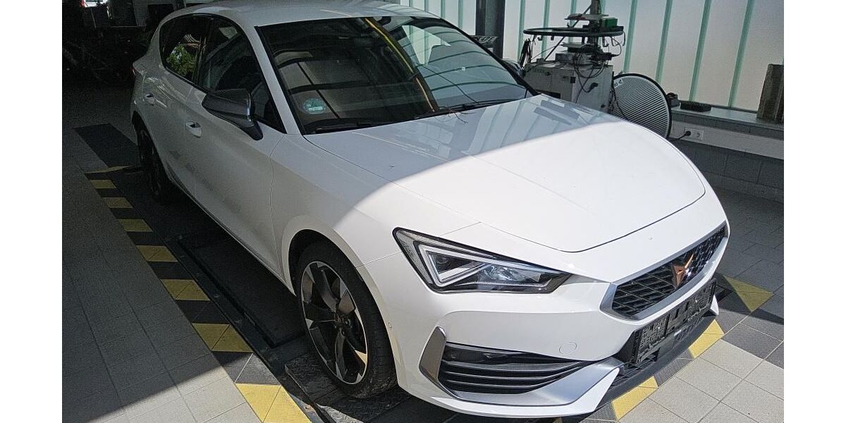 Cupra Leon 49.000 km 22.399 &euro; Uchte 31600
