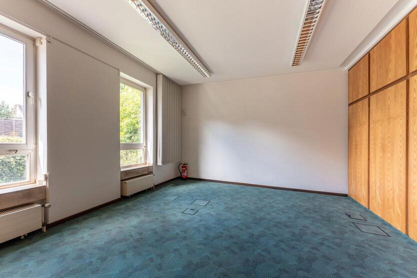 Interessante Gewerbefläche in zentraler Lage von Bedburg-Kirchherten! zimmer