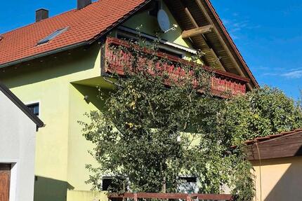Haus Pyrbaum - 11 Zimmer, 280 m&sup2;, 2.500&euro; | Angebot:27613190