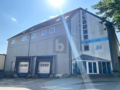 ARBEITS- UND LAGERRAUM IM ERDGESCHOSS MIT RAMPE 12 zimmer