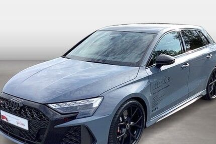 Audi RS3 9.537 km 72.990 &euro; Zwickau 08056