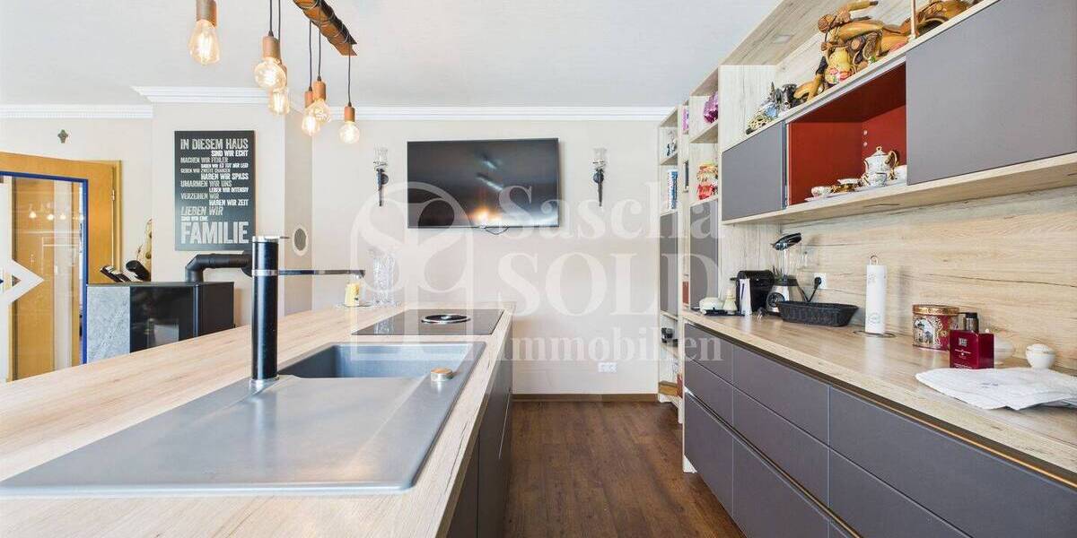 Freistehendes Einfamilienhaus mit Pool, Sauna und PV-Anlage - Viel Platz & Komfort in ruhiger Lage - Einfamilienhaus Ottweiler Lautenbach | Angebot:26897065