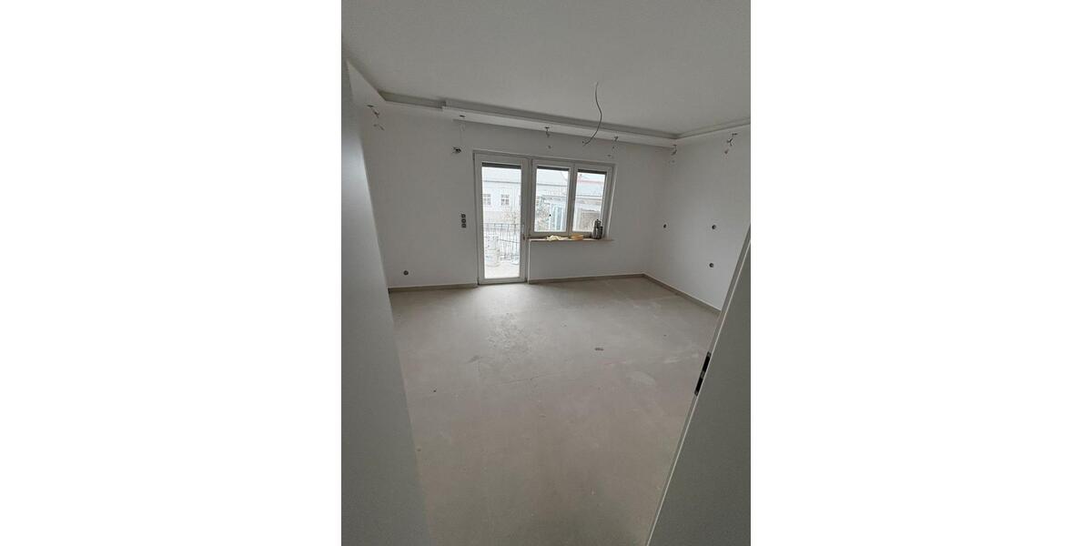 Helle 3 Zimmer Wohnung mit Terasse -Kernsaniert -Richen 3 zimmer