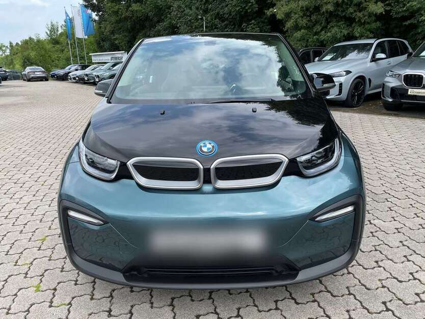 i3