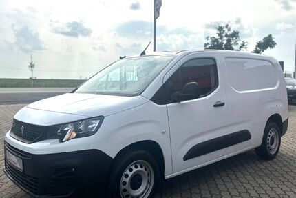 Peugeot Partner 46.895 km 15.999 &euro; Kabelsketal/OT Großkugel 06184