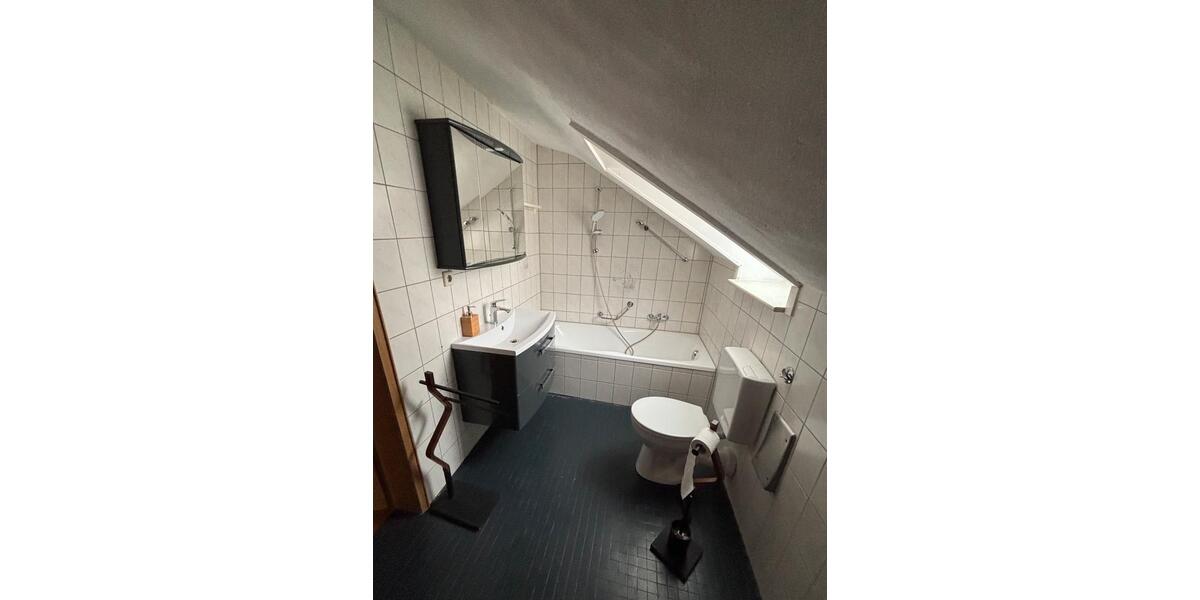 Dachgeschoßwohnung Vöhringen - 3 Zimmer, 64 m&sup2;, 900&euro; | Angebot:25174892