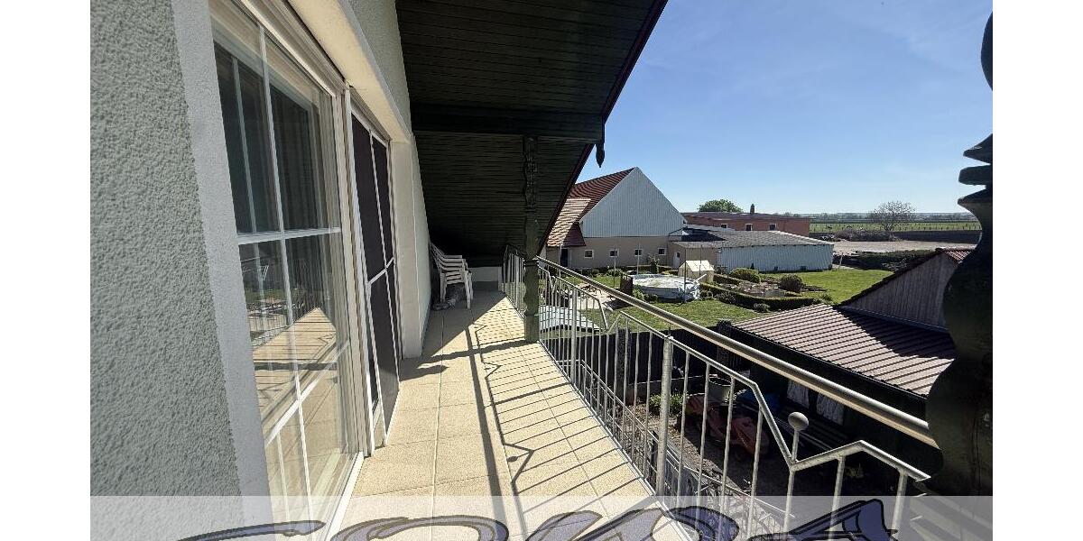 Charmante Dachgeschosswohnung mit Balkon, Garten & Garage in Königsmoos - Ein Objekt von Ihrem Immobilienpartner SOWA Immobilien und Finanzen - 3- Königsmoos Untermaxfeld | Angebot:26785917