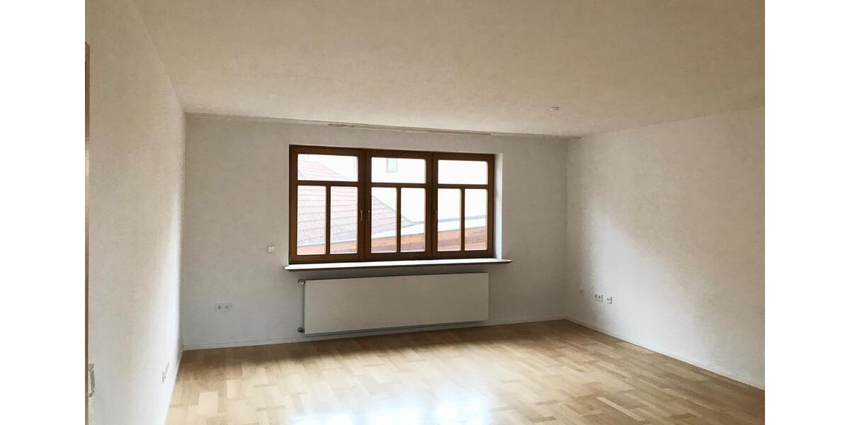 Etagenwohnung Gerolzhofen - 3 Zimmer, 93 m&sup2;, 698&euro; | Angebot:26405755