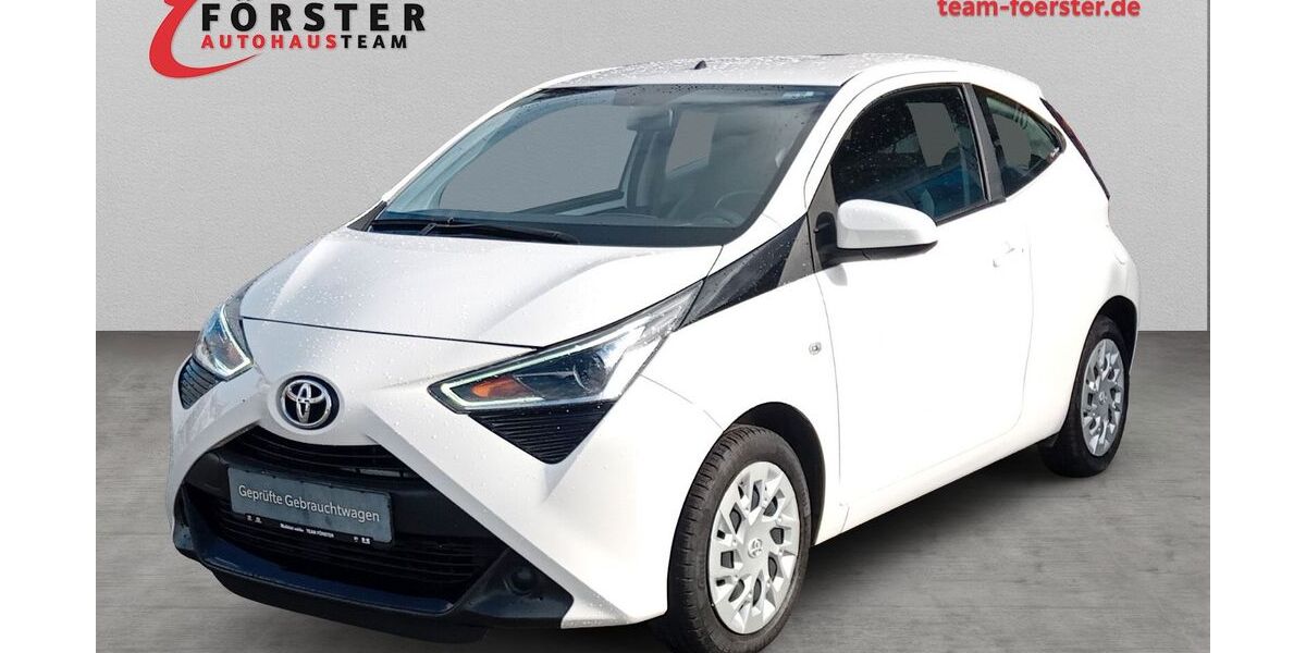 Toyota Aygo (X) 81.269 km 7.990 &euro; Pirna 01796