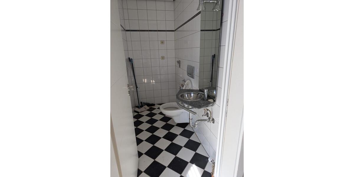Etagenwohnung Wiesloch - 4 Zimmer, 140 m&sup2;, 1.300&euro; | Angebot:26302566