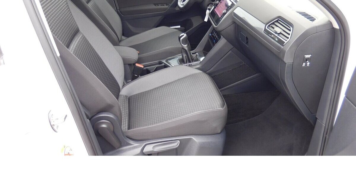 VW Tiguan 1.5 Life Active Klima TSI Navi 46.000 km 22.990 &euro; Vordorf 38533