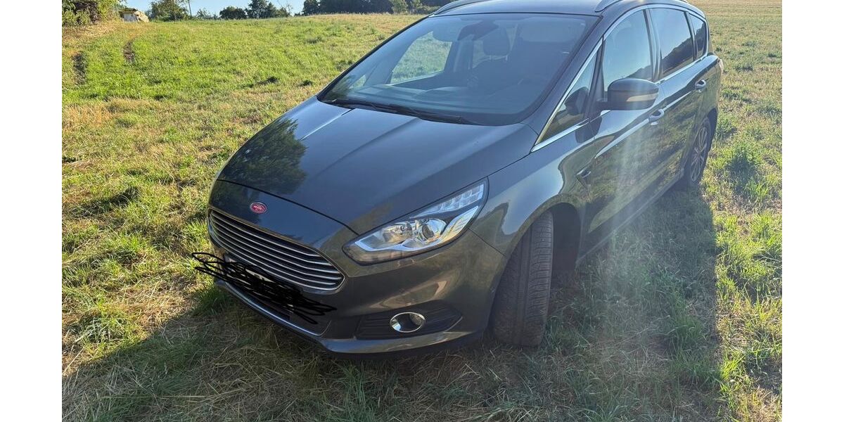Ford S-Max 71.453 km 18.999 &euro; Überherrn 66802