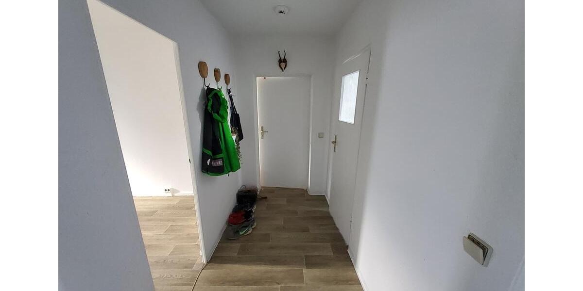 Etagenwohnung Hermsdorf - 3 Zimmer, 60 m&sup2;, 330&euro; | Angebot:25025813