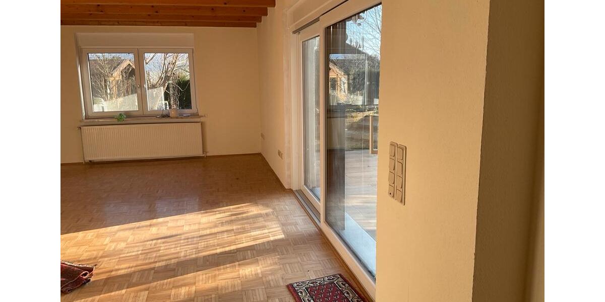 Etagenwohnung Gleichen - 2 Zimmer, 97 m&sup2;, 900&euro; | Angebot:25397275