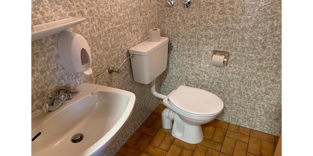 Eitorf-Zentrum: Büro- & Praxisflächen im Zentrum. zimmer