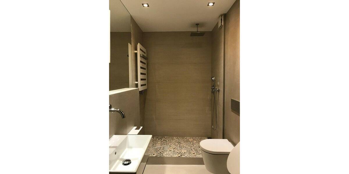 Etagenwohnung Stuttgart Mitte - 3 Zimmer, 105 m&sup2;, 2.200&euro; | Angebot:26840391