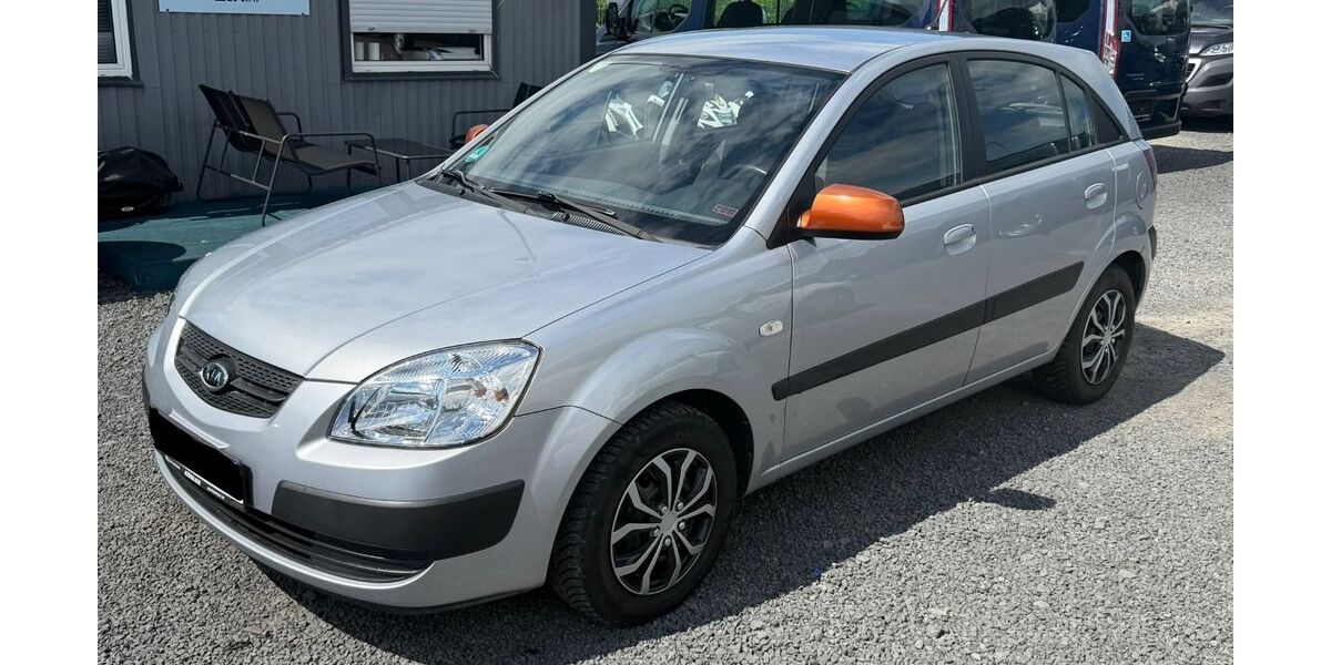 Kia Rio 113.000 km 1.688 &euro; Nidderau 61130