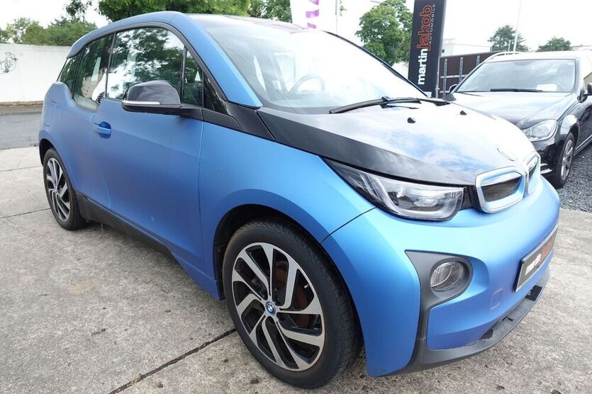 i3