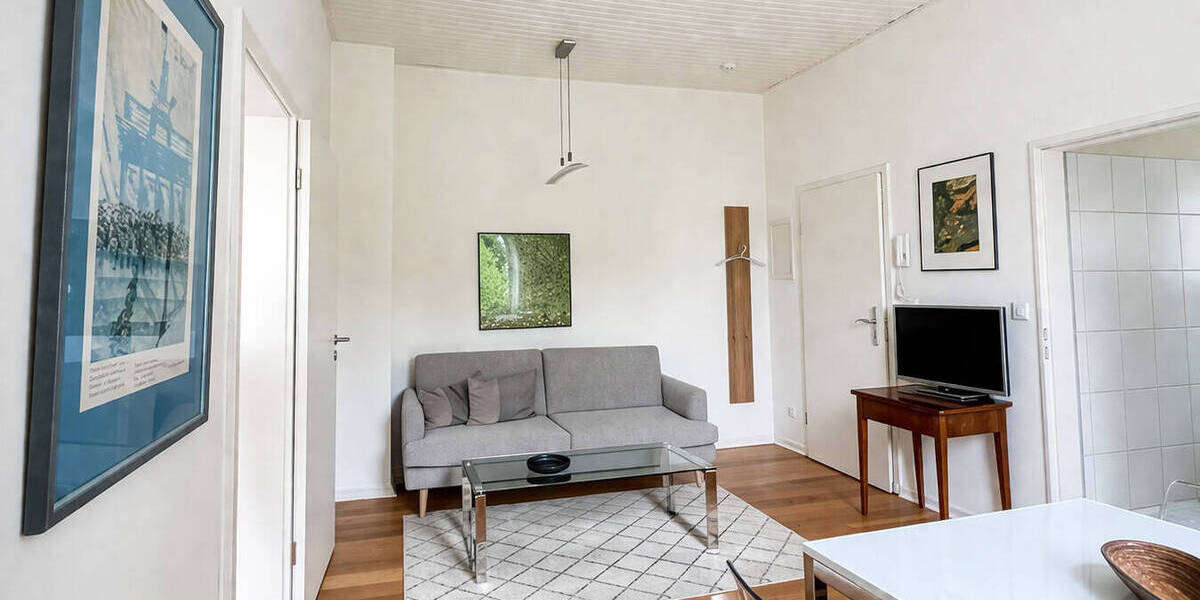 Etagenwohnung Frankfurt am Main Sachsenhausen - 2 Zimmer, 50 m&sup2;, 1.000&euro; | Angebot:26824646
