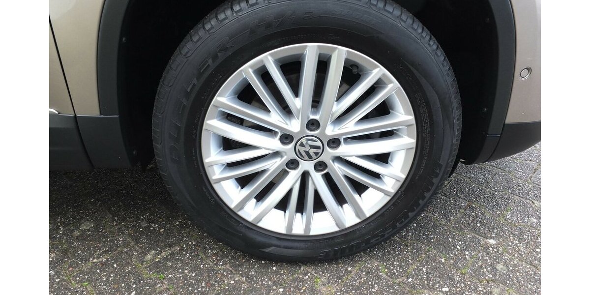 VW Tiguan CUP SPORTSTYLE BMT NAVI PARKPILOT TEMPOMAT 87.859 km 12.704 &euro; Köln 50858