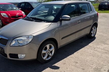 Skoda Fabia 124.280 km 3.750 &euro; Maxhütte -Haidhof 93142