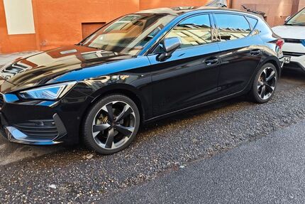 Cupra Leon 48.000 km 24.390 &euro; Karlsruhe 76185