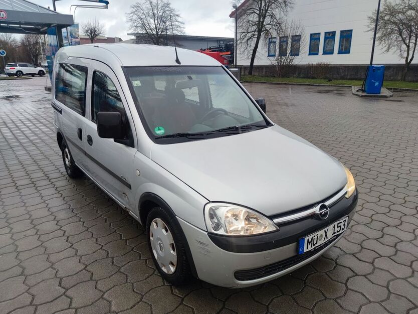 Opel Combo 216.000 km 1.650 € Raubling 83064