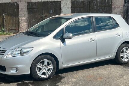 Toyota Auris 212.000 km 4.300 &euro; Sonneberg 96515