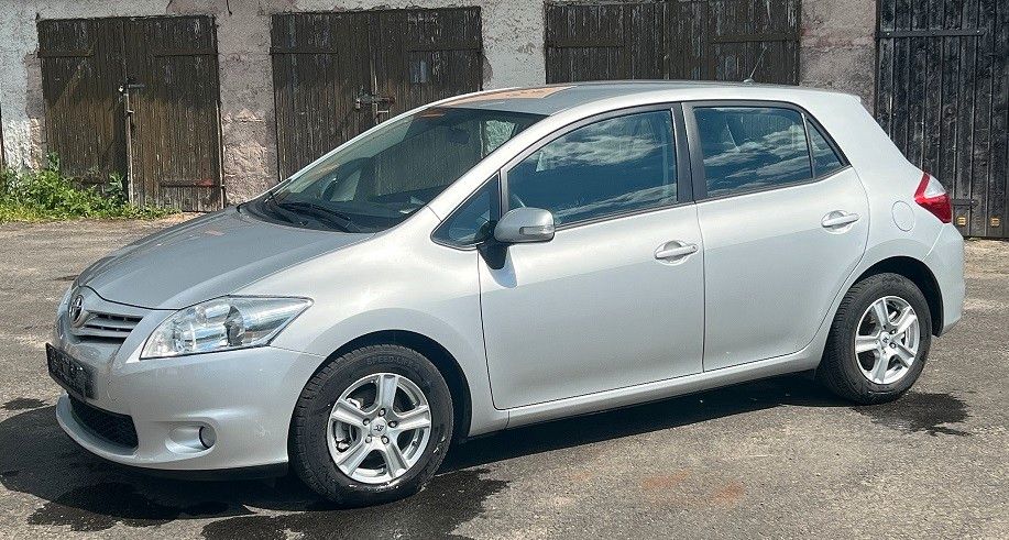 Toyota Auris 212.000 km 4.300 &euro; Sonneberg 96515