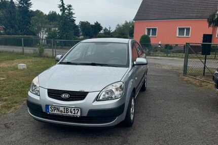 Kia Rio 106.000 km 2.650 &euro; Drebkau 03116