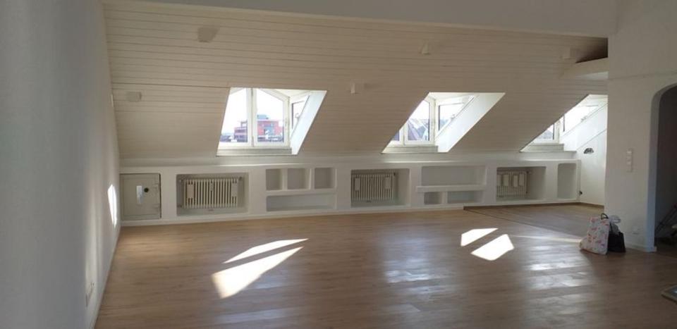 Emmendingen schöne helle Dachwohnung 2 zimmer