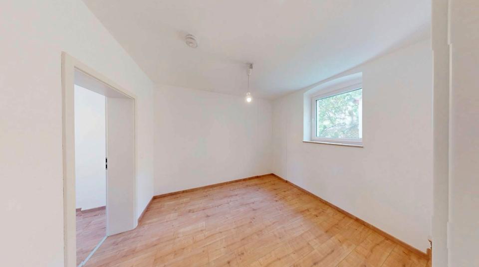 Erdgeschoßwohnung Dresden Pieschen - 4 Zimmer, 82 m&sup2;, 199.000&euro; | Angebot:25932100