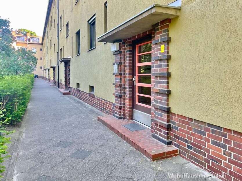 Wohnung zum Kaufen in Berlin Borsigwalde 255.000 € 115.86 m²