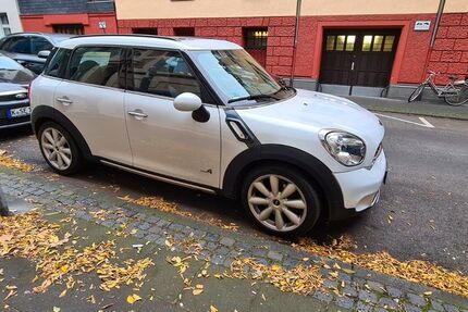 Mini Countryman S (Cooper) 90.000 km 10.500 &euro; Köln 50739