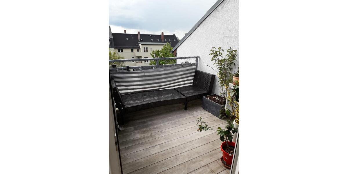 Dachgeschoßwohnung Chemnitz Kapellenberg - 3.5 Zimmer, 77 m&sup2;, 135.000&euro; | Angebot:25404114