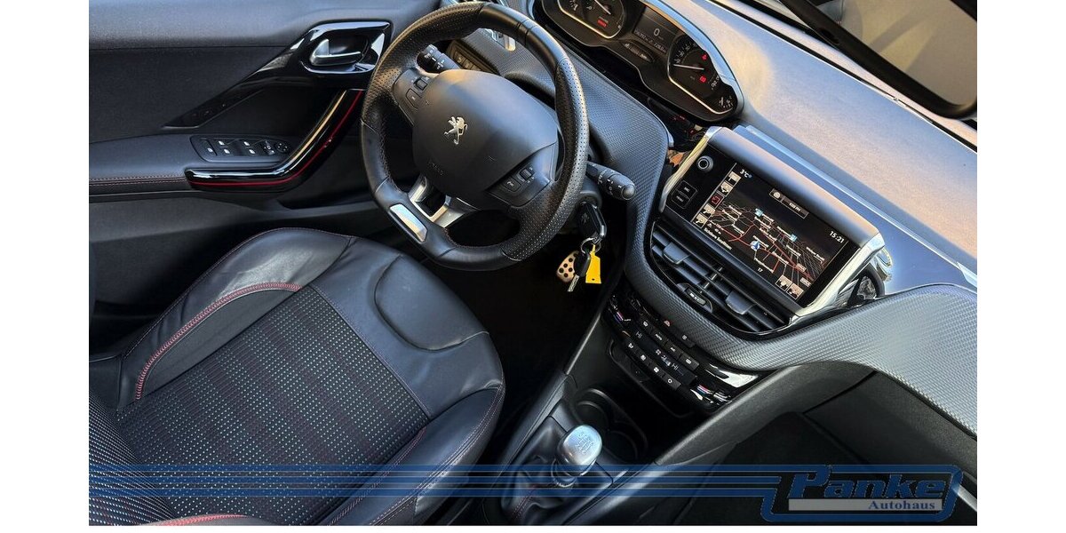 Peugeot 208 Allure*GT-Line*Pano*U-Connect*SHZ*R-Cam* 156.392 km 8.280 &euro; Berlin 13187