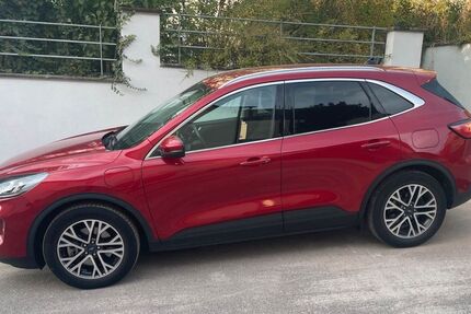 Ford Kuga 63.000 km 18.900 &euro; Plochingen 73207
