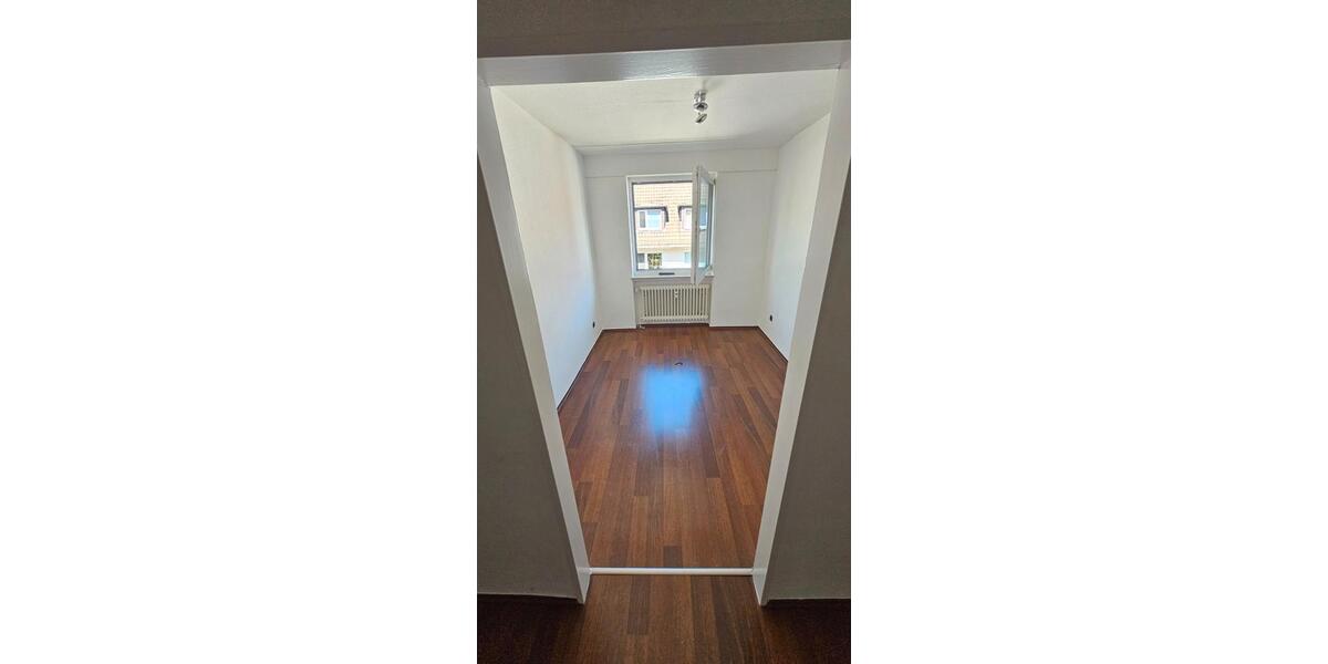 Dachgeschoßwohnung Kassel Südstadt - 2 Zimmer, 82 m&sup2;, 239.000&euro; | Angebot:26349404